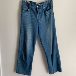 Levi’s rib cage straight ankle jean